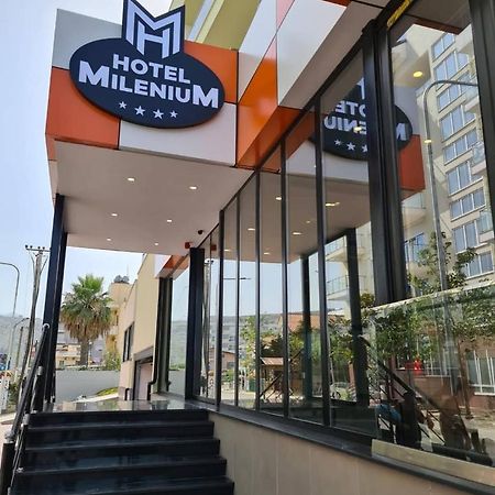 Milenium Hotel Shëngjin Exteriör bild