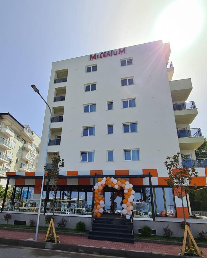 Milenium Hotel Shëngjin Exteriör bild